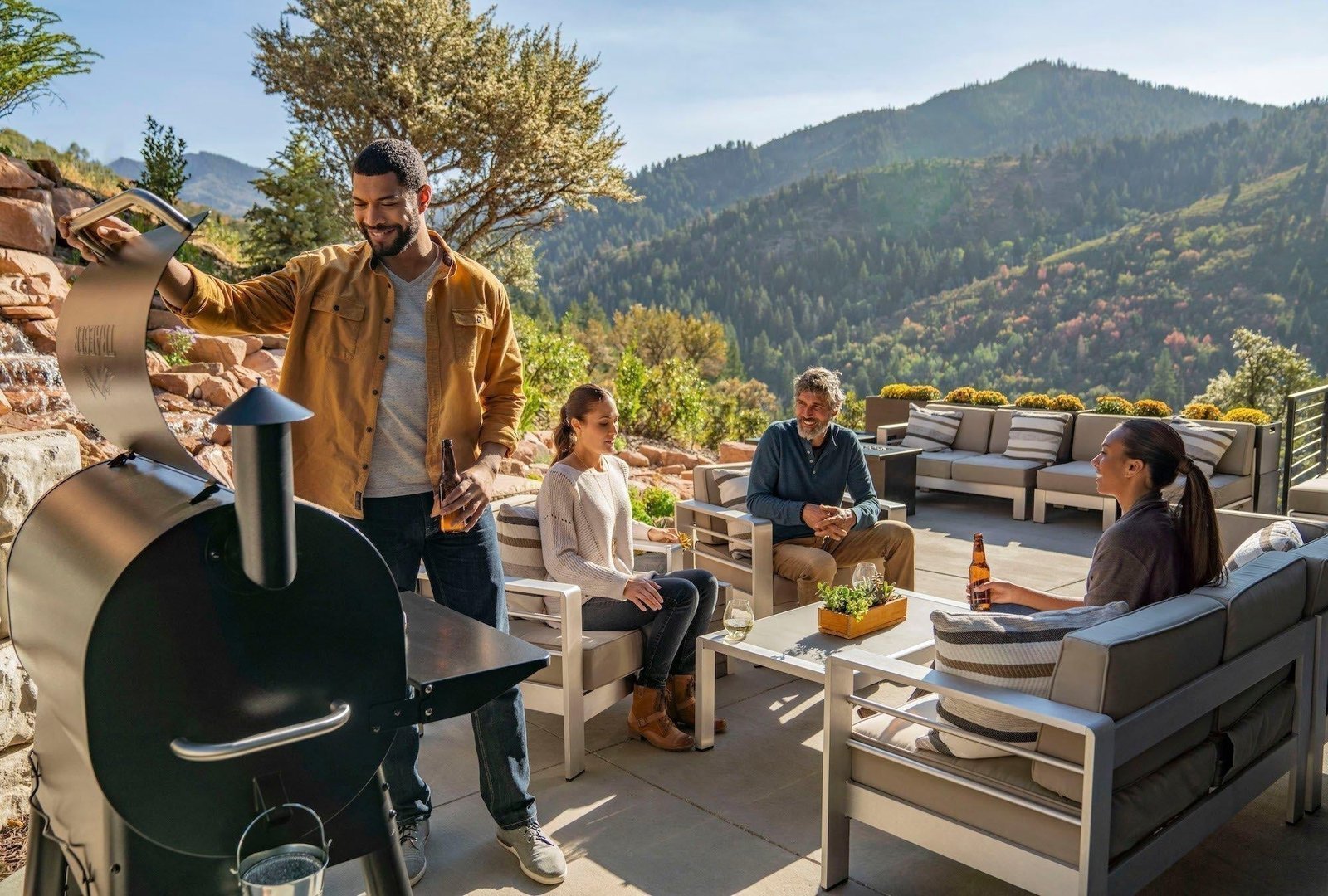Traeger Black Pro 780 WiFi-Enabled Pellet Grill - Image 2